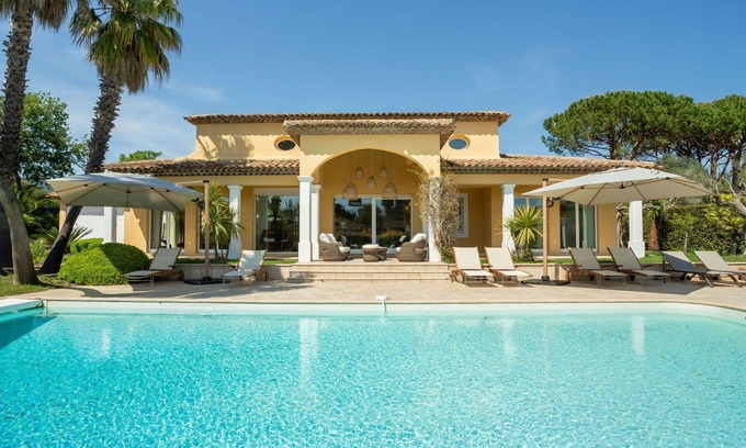 Les Restanques Villa | Wonderful private villa for 8 people with WIFI, private pool, A/C, TV, terrace and pets allowed