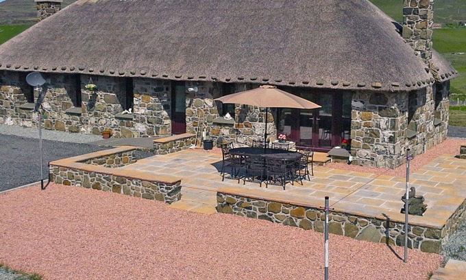 Uig House | Wonderful private villa for 6 people with WIFI, TV and parking