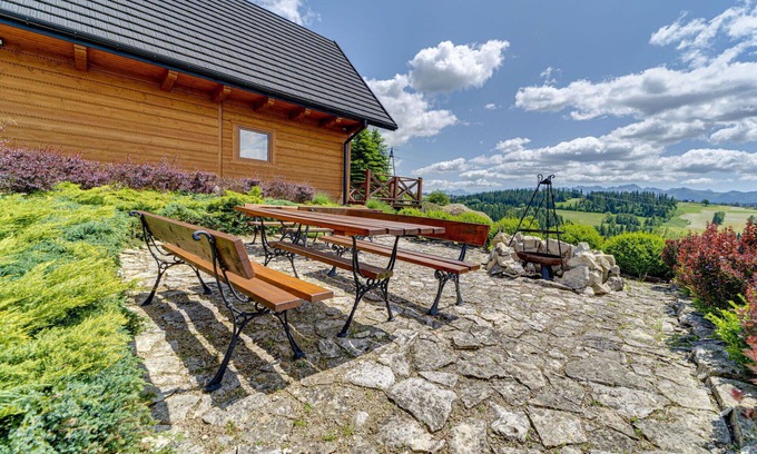 Czarny Dunajec House | Wonderful private villa for 7 people with WIFI, TV, patio, pets allowed and parking