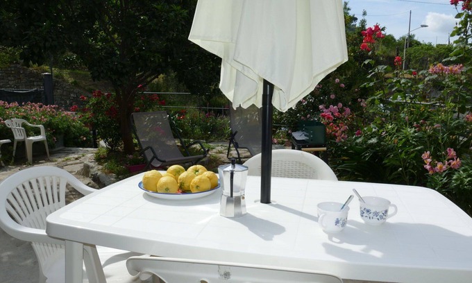 Chiusanico House | Wonderful private villa for 6 people with WIFI, TV, patio, pets allowed and parking