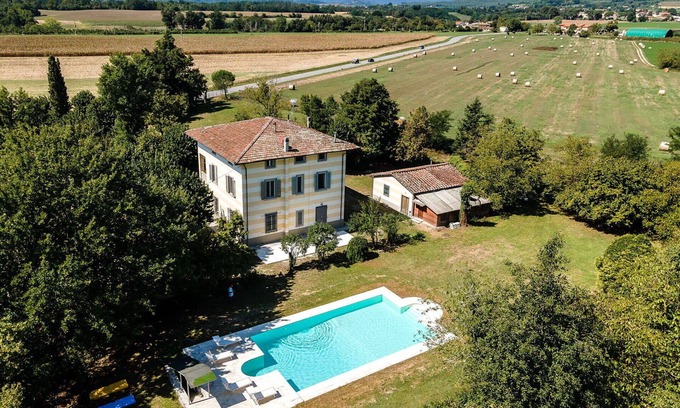 Scarperia e San Piero Villa | Wonderful private villa for 16 guests with WIFI, private pool, TV, patio, pets allowed and parking