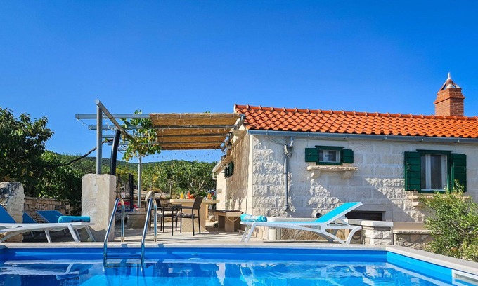 Praznica House | Wonderful private villa with private pool, WIFI, A/C, TV, terrace, panoramic view and parking