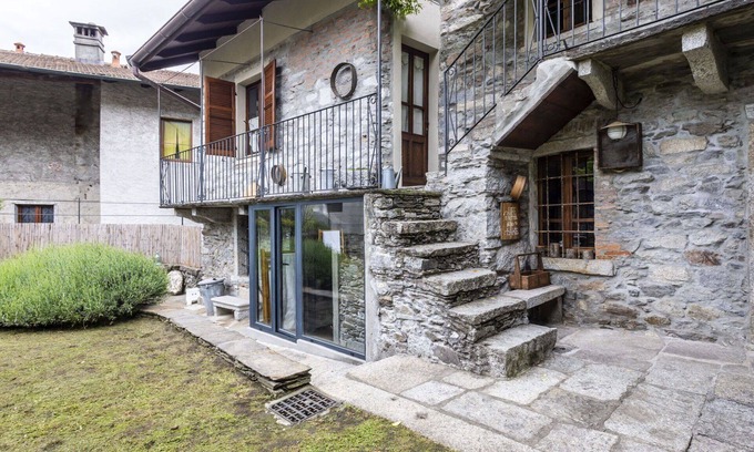 Mergozzo House | Wonderful private villa for 6 people with WIFI, TV, balcony and parking