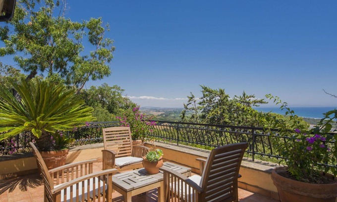 Ansedonia Villa | Wonderful private villa for 11 guests with WIFI, TV, terrace, pets allowed and parking