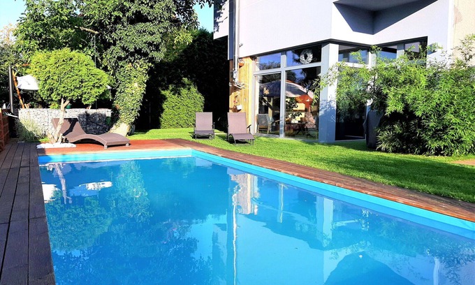Reporyje House | Wonderful private villa for 8 guests with WIFI, private pool, TV, patio and parking