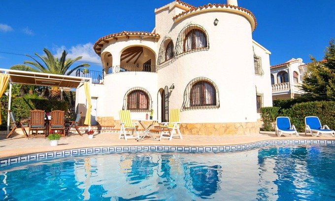 Calpe Villa | Wonderful private villa for 6 guests with WIFI, private pool, TV, patio, panoramic view and park.