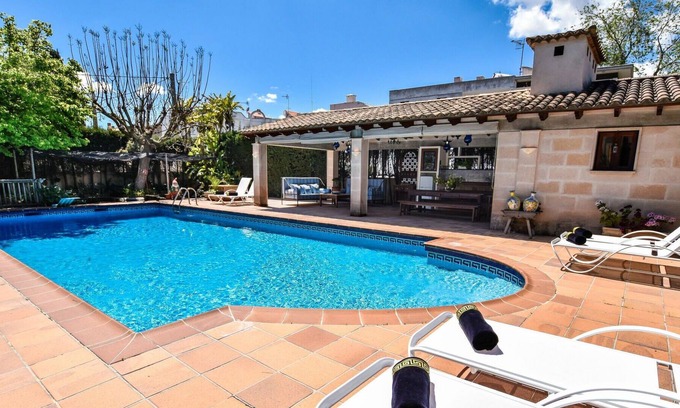 Lloseta Villa | Wonderful private villa for 10 people with A/C, private pool, WIFI, TV and patio