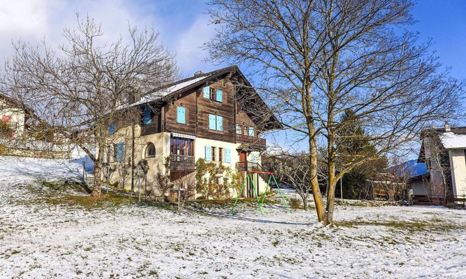 Lens House | Wonderful private villa for 10 guests with WIFI, TV, balcony and panoramic view