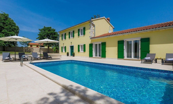 Kringa House | Wonderful private villa for 8 people with A/C, WIFI, private pool, TV and terrace