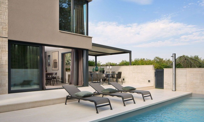 Krizine Villa | Wonderful private villa for 20 people with WIFI, A/C, private pool, TV and terrace