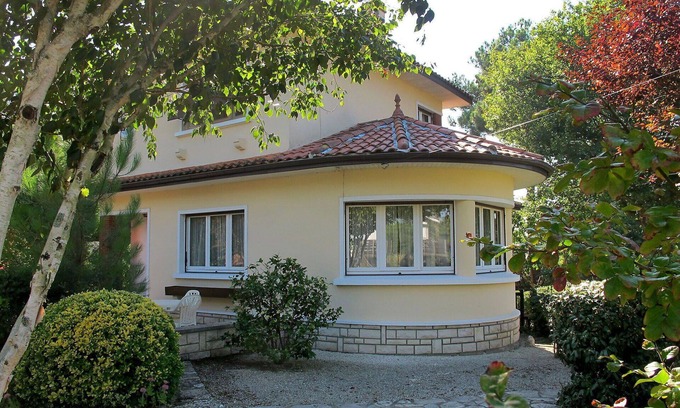 Mimizan House | Wonderful private villa for 5 guests with WIFI, TV, terrace, pets allowed and parking