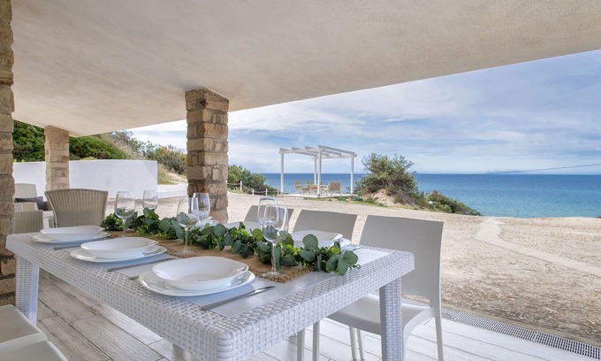 Badesi Villa | Wonderful private villa for 6 guests with A/C, WIFI, TV, patio and parking