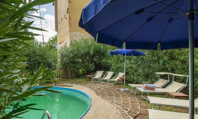 Palaia Villa | Wonderful private villa for 9 guests with private pool, WIFI, TV, patio, pets allowed and parking