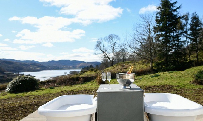 Lerags Villa | Wonderful private villa with WIFI, hot tub, TV, patio, pets allowed, panoramic view and parking