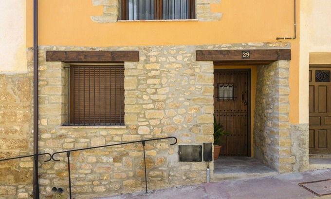 Olocau del Rey Villa | Wonderful villa for 2 people with WIFI, TV, balcony, pets allowed and panoramic view