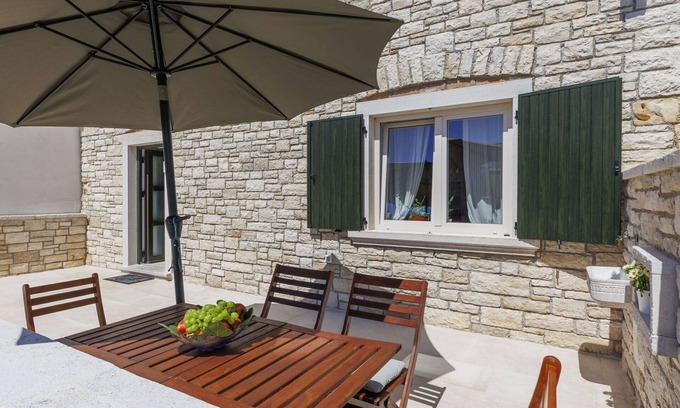 Matohanci House | Wonderful villa for 5 guests with A/C, WIFI, TV, terrace and parking