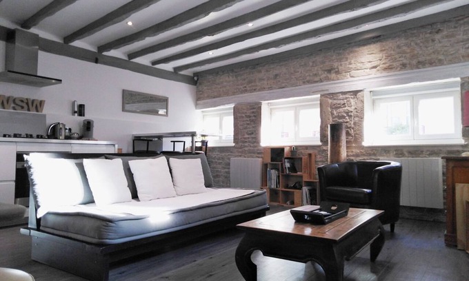 Beaune City Centre Apartment | Wood Stone & Wine *