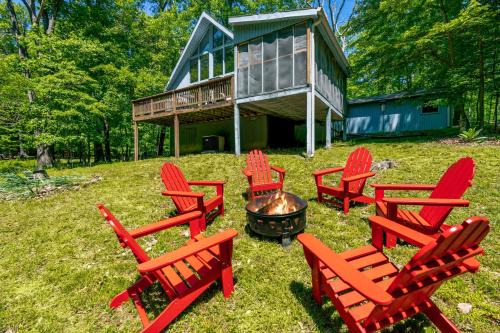 The Woods Ski Chalet | Wooded Chalet w Hot Tub & Indoor Pool, Gym Access
