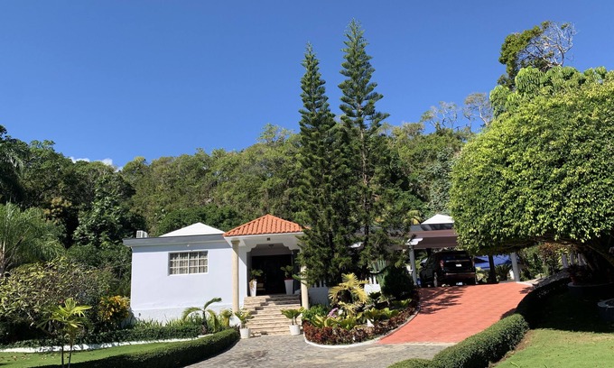 Cabrera Villa | wooded Villa w/outdoor pool 5 min from the beach