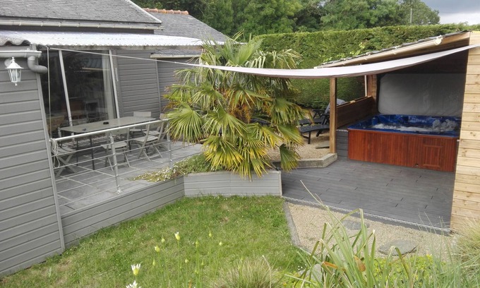 Plouezoch House | wooden house full foot near the sea