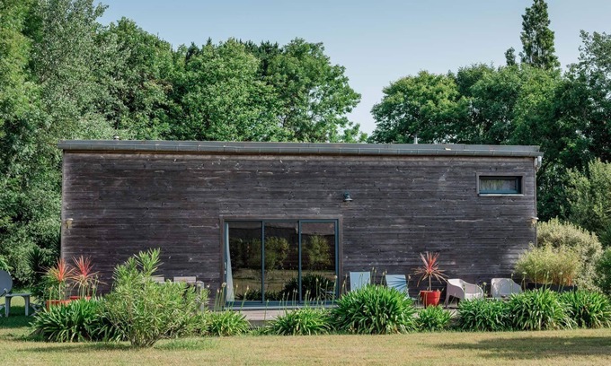 Trelevern House | Wooden loft, pleasant setting, 800 m from the sea, in Trelevern