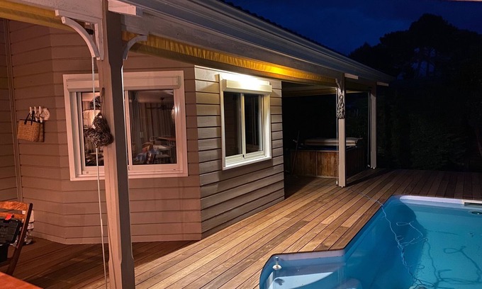 Claouey Villa | Wooden villa, quiet and not overlooked, with swimming pool, jacuzzi and wooded garden