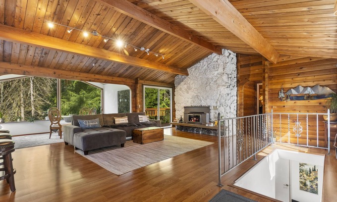 Leota Cabin | Woodinville Wine Country Cabin