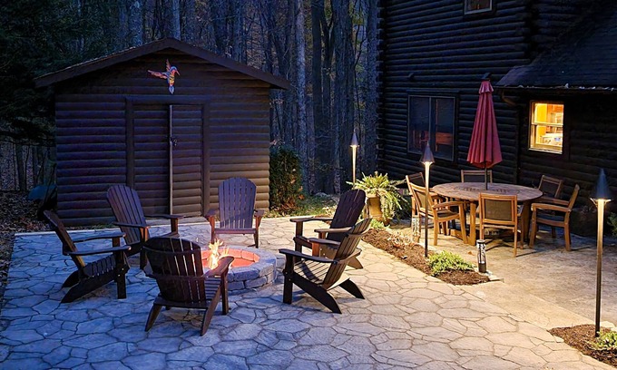 Oakland Cabin | Woodland cabin with private hot tub, firepit & foosball table