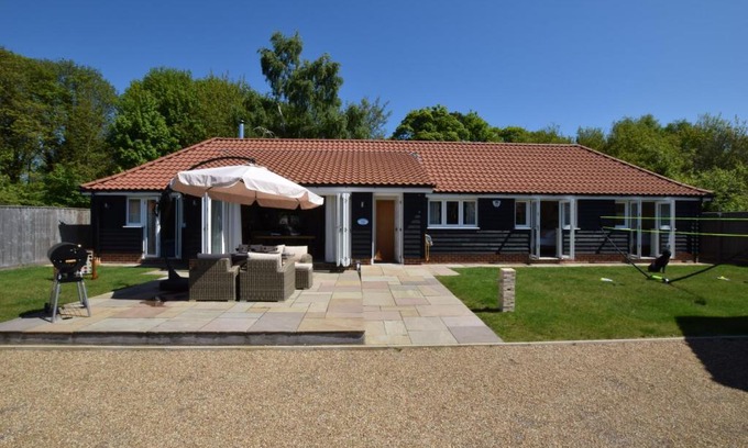 Aldeburgh House | Woodland Lodge, Aldeburgh