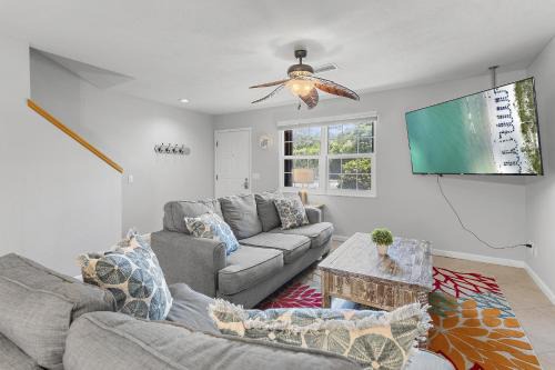 Miramar Beach House | Woodland Shores #1