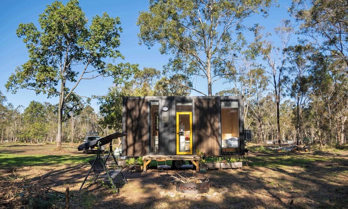 Howard House | Woodlands by Tiny Away
