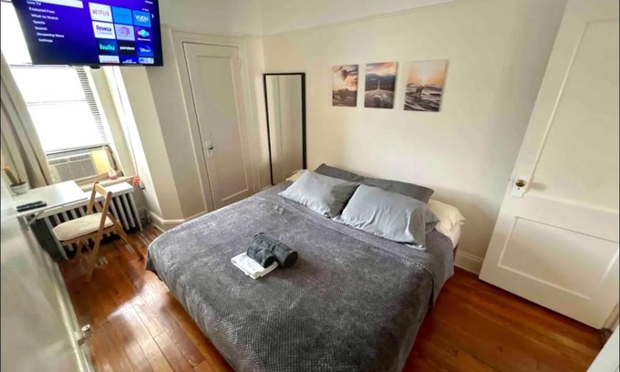 Queens House | Woodside, queens