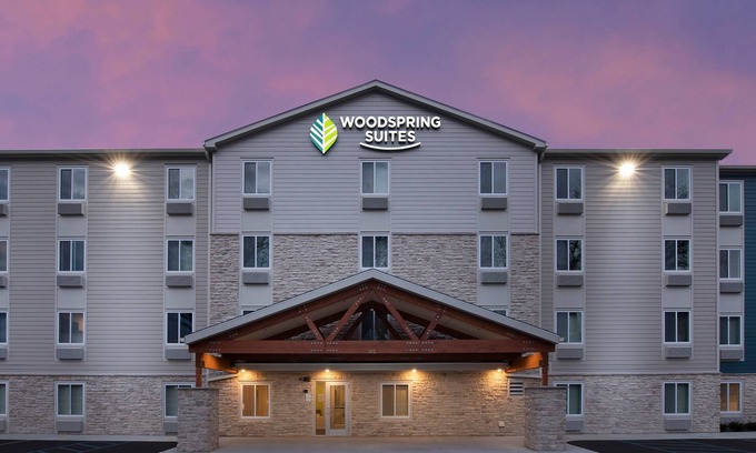 East Naples Hotel | WoodSpring Suites Naples West