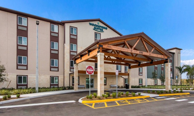 Tamarac Hotel | WoodSpring Suites Tamarac