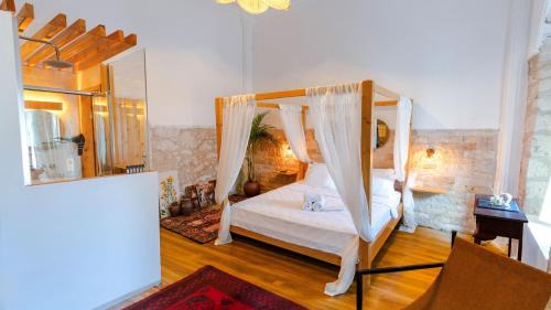 Tokoglu Hotel | Woodstock Alaçatı