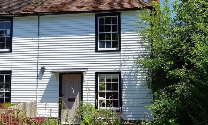 Cranbrook House | Woody in the beautiful Cranbrook