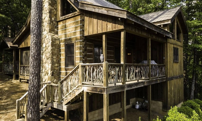 Blue Ridge Cabin | Woolly Bugger- Blue Ridge, GA