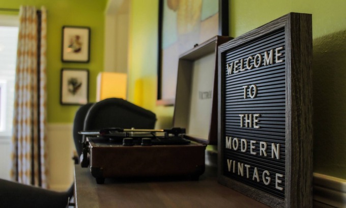 Tillamook House | Work away ready, dog friendly. Downtown Tillamook - Modern Vintage