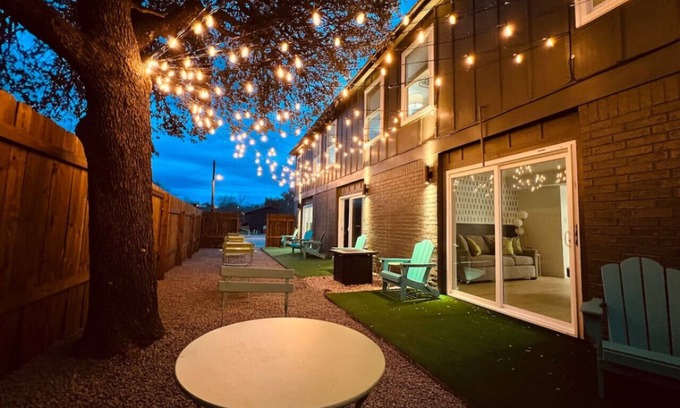 South Lamar Apartment | Work & Play Condo -Soco/Downtown