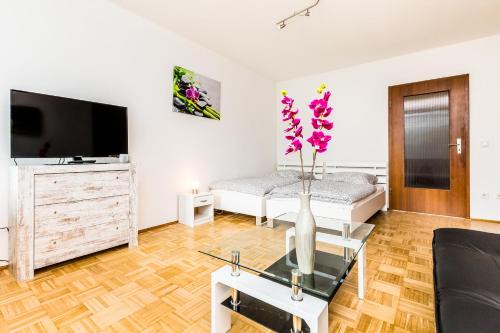 Baumberg Apartment | Work & Stay Apartment Monheim