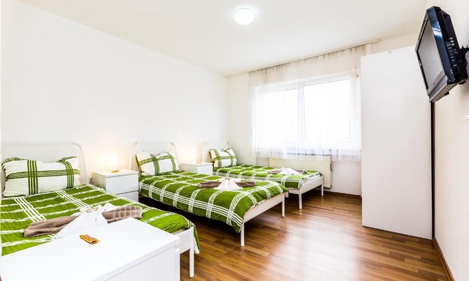 Muelheim Apartment | Workers Apartment am Wiener Platz
