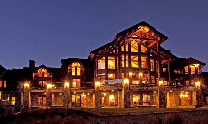 June Lake Cabin | World-class Jewel Of The Sierra Nevada Mountains/mono county license #3179