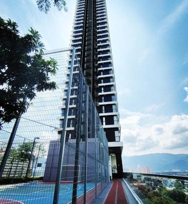 George Town Apartment | world premium apartment 3BR pool sea view netflix 14pax a27
