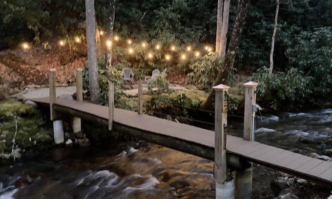 Lake Nantahala Cabin | Wow! Creekside Cabin with Hot Tub, Fire Pit & Starlink High Speed WiFi!