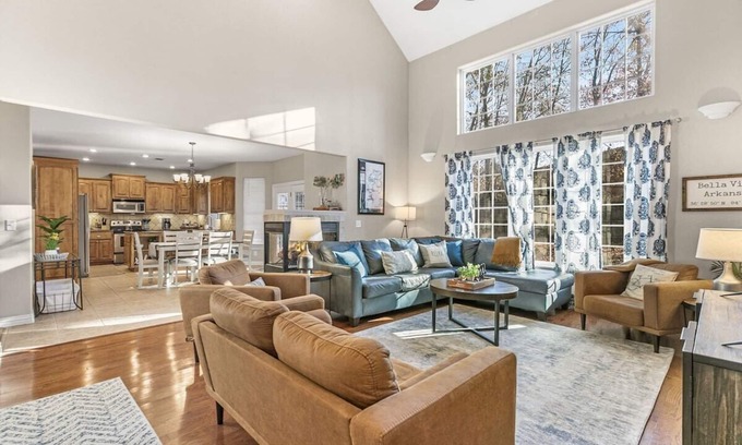 Bella Vista House | WOW! Large Home; Jump Right On Bike Trails, Golf & More!