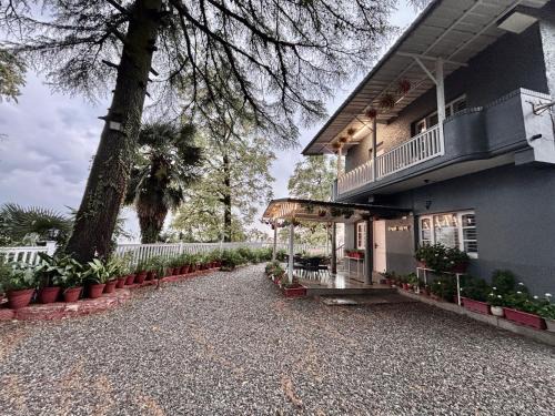The Mall Road Ski Chalet | Writers Chalet, Mussoorie- Opposite Wynberg Allen, 5 mins to mall road