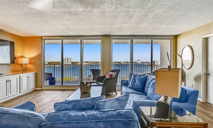 Holiday Isle Condo | WVT 604 is a Beautiful 3 BR 2 Ba with a Boat Slip