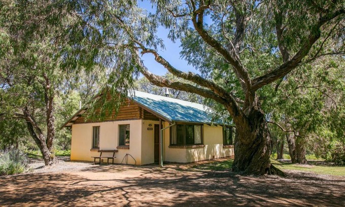 Yallingup Cabin | Wyadup Brook Cottages