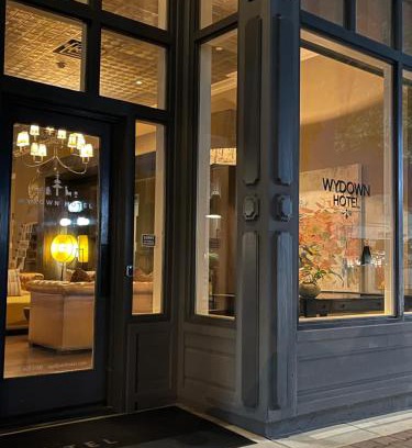 St. Helena Hotel | Wydown Hotel