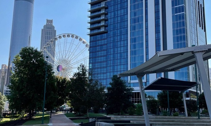 Five Points Condo | Wyndham Atlanta by Centennial Park, 1/2 mile walk to Mercedes-Benz Stadium